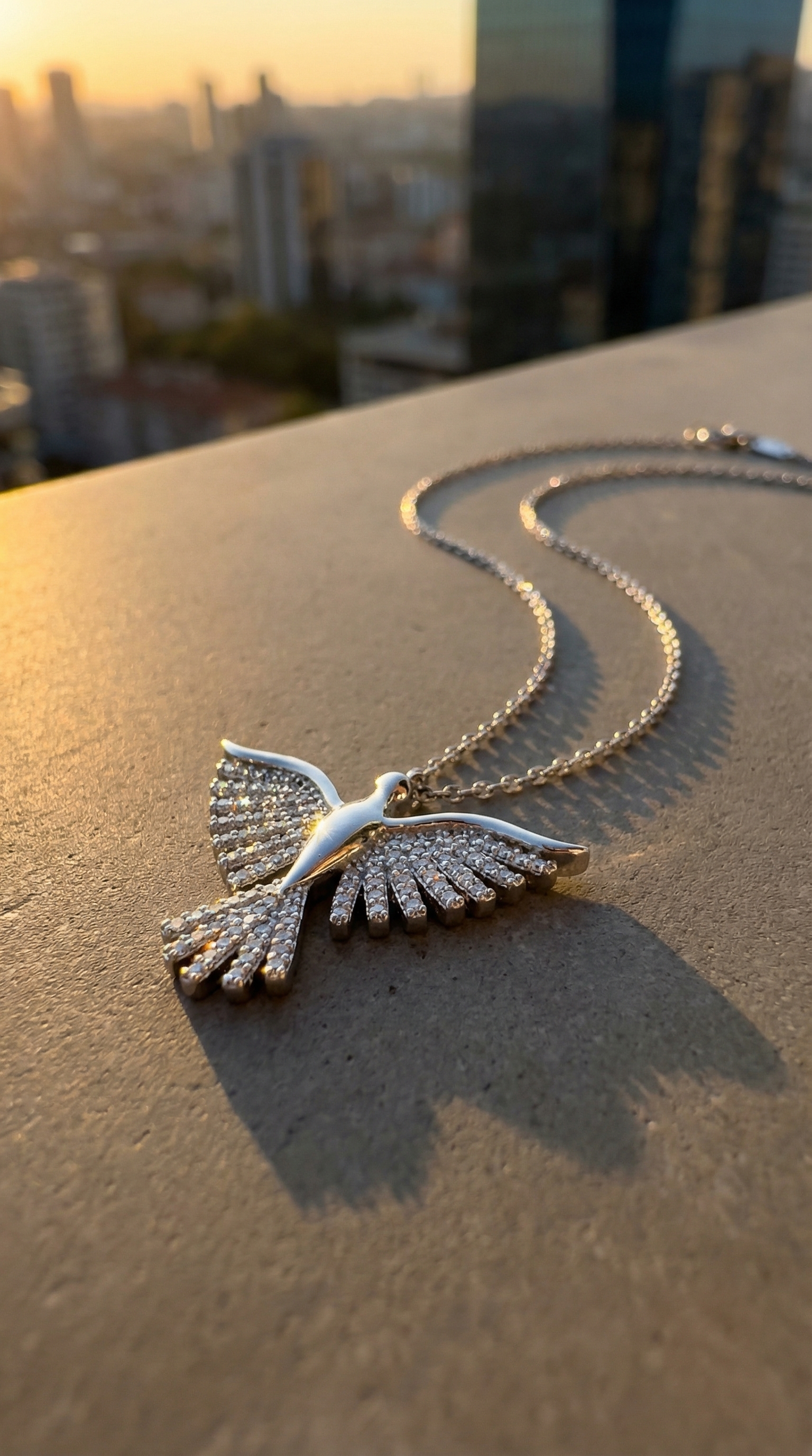 925 Ayar Gümüş Zirkon Taşlı Zümrüdüanka Kuşu Kolye – Özel Tasarım, Işıltılı Kadın Hediyelik Takı